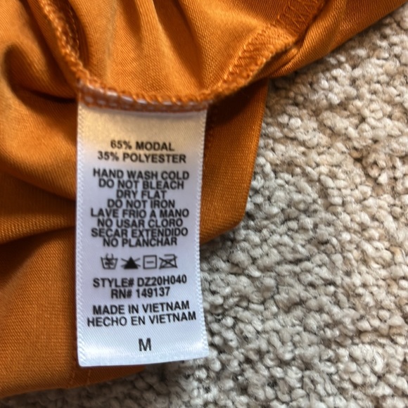 Women’s Modal Orange TShirt Size Medium - Picture 4 of 4